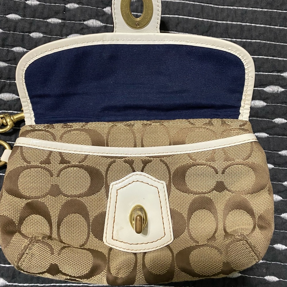 Coach Legacy Signature Flap Wristlet - Picture 5 of 6